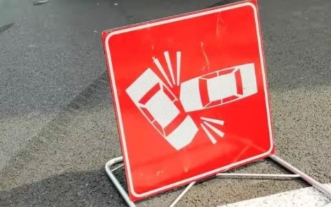 Scontro tra auto e moto, grave un ragazzo di 16 anni