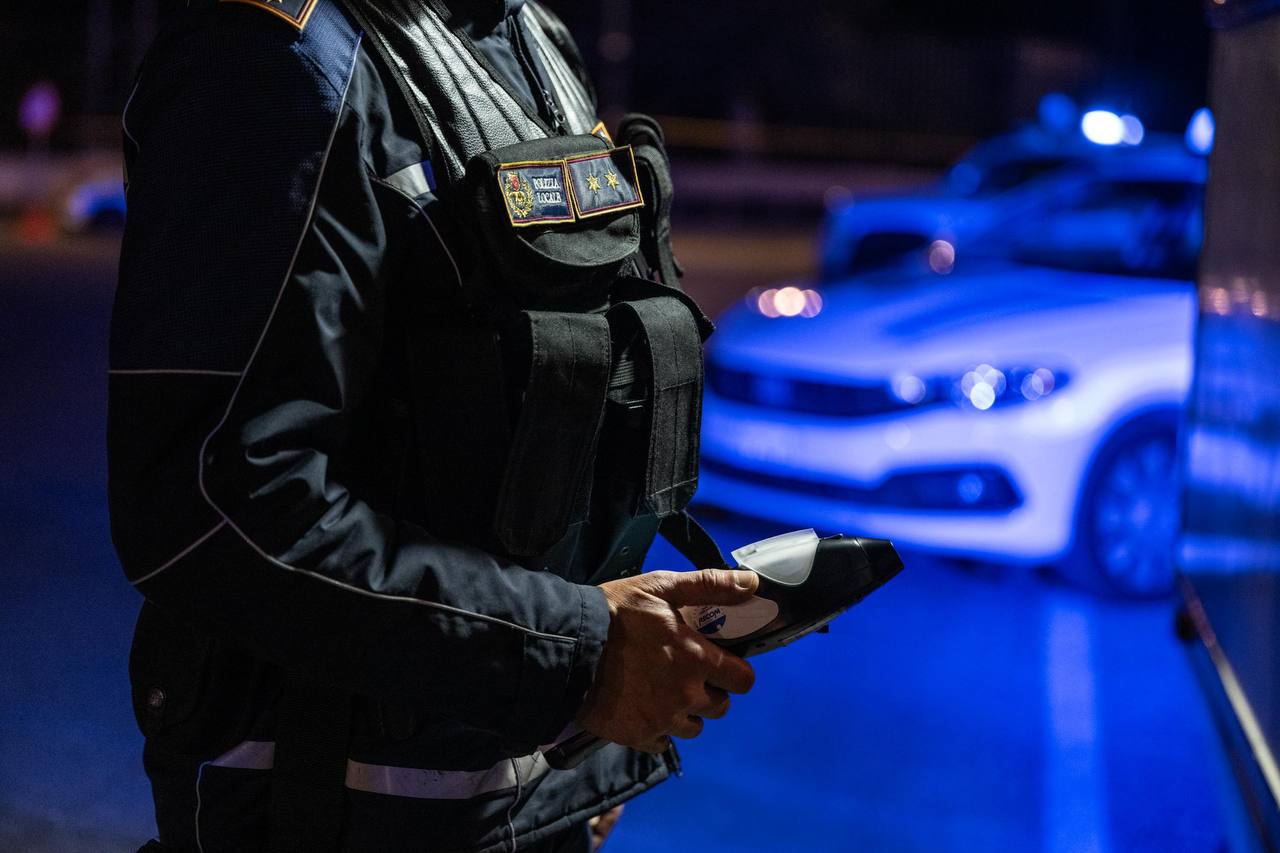 Espulso da Asti uno straniero irregolare con precedenti per armi