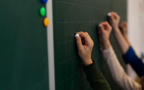Scuola, Fondazione Crt presenta i progetti: tappa ad Asti